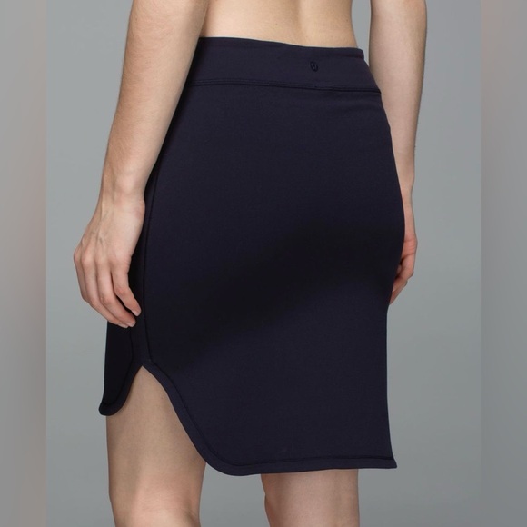 LULULEMON | Naval blue city skirt - Picture 5 of 9